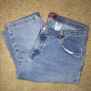 Levi’s Capri pants!
